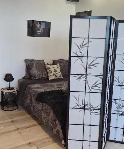 Appartement, Les Templiers, Rdc Vue Proche Centre *